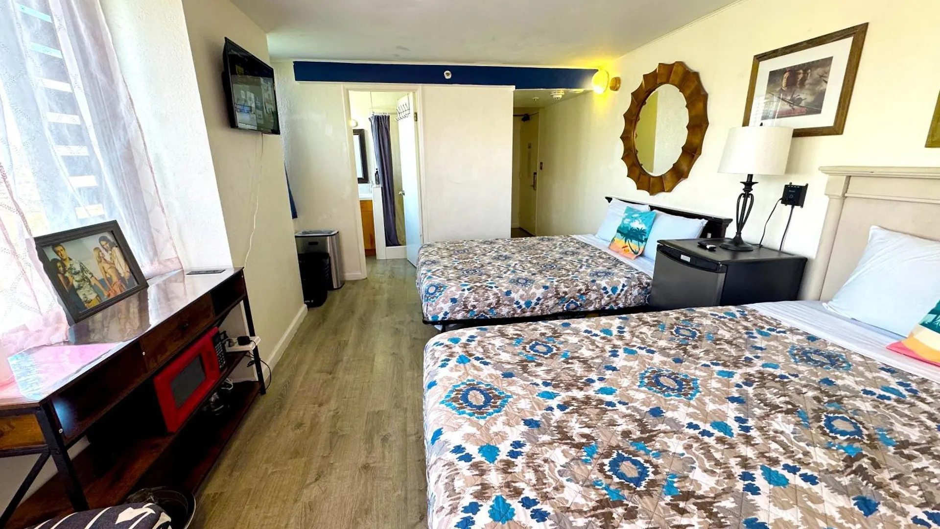 Hawaii Movie Studio Waikikiseaside4Person Honolulu