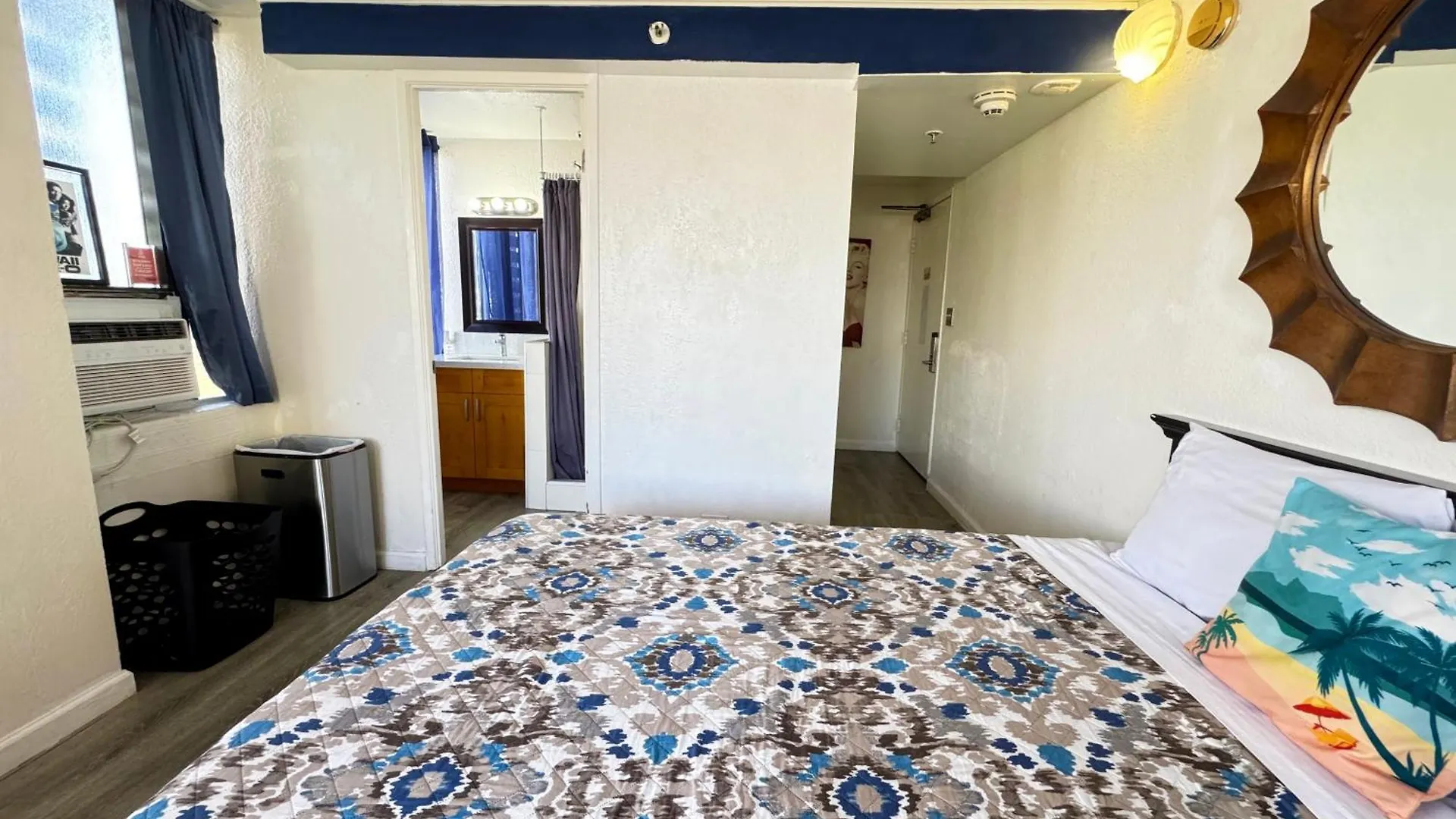 Hawaii Movie Studio Waikikiseaside4Person Honolulu